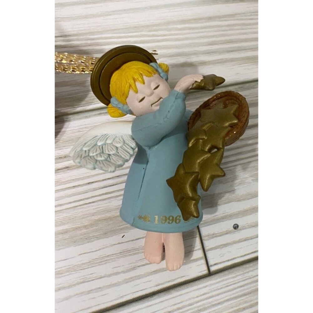 Christmas 1996 Angel Ornament With Stars & Halo Resin